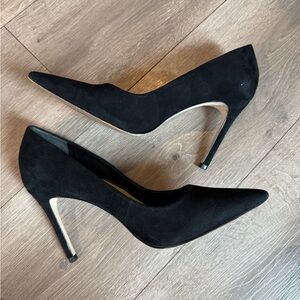 Gianni Bini Black Pointed Toe Pumps